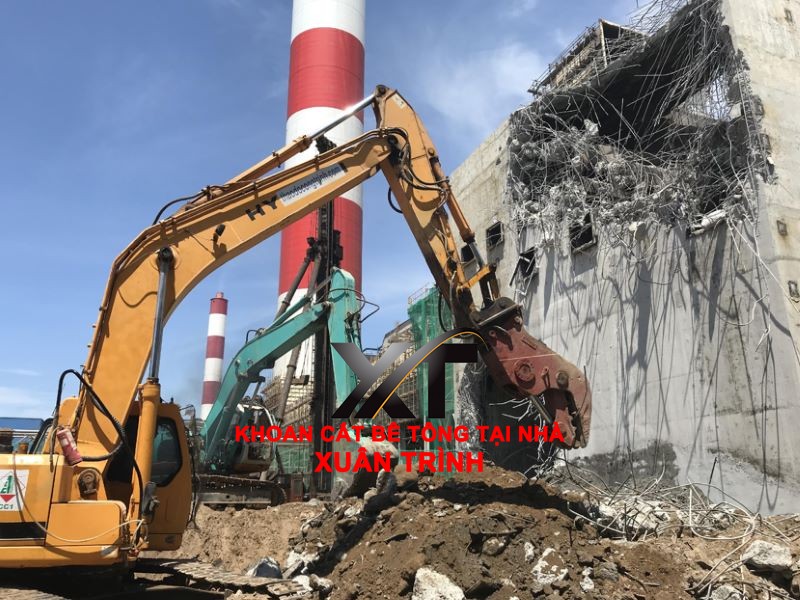 Phá Dỡ Nhà Cấp 4 Đức Hòa: Thi Công An Toàn, Đập Phá Nhanh 24h
